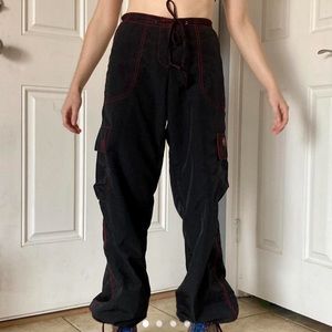 Vintage DKNY active black and red cargo pants